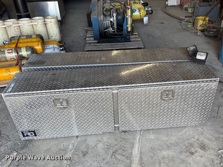 image for item EV2870 (2) RC toolboxes