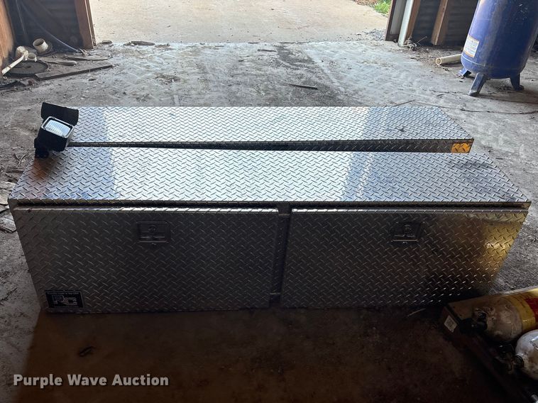 image for item EV2870 (2) RC toolboxes