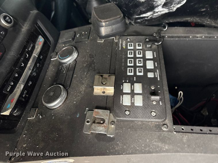image for item EV2889 2020 Ford Explorer Police Interceptor SUV