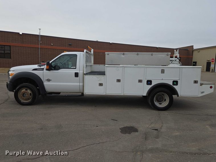 image for item EV5697 2015 Ford F550 utility / service truck