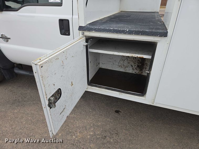 image for item EV5697 2015 Ford F550 utility / service truck