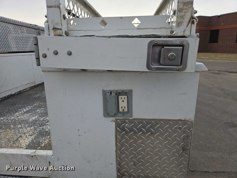 image for item EV5697 2015 Ford F550 utility / service truck