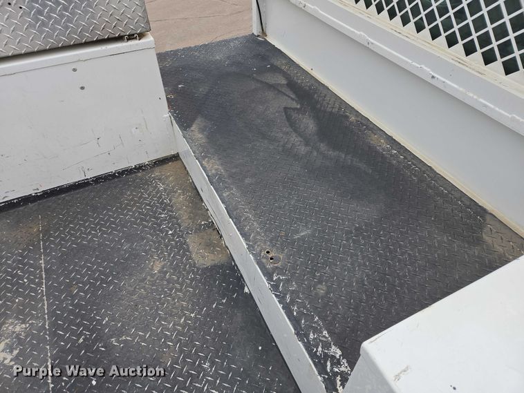 image for item EV5697 2015 Ford F550 utility / service truck