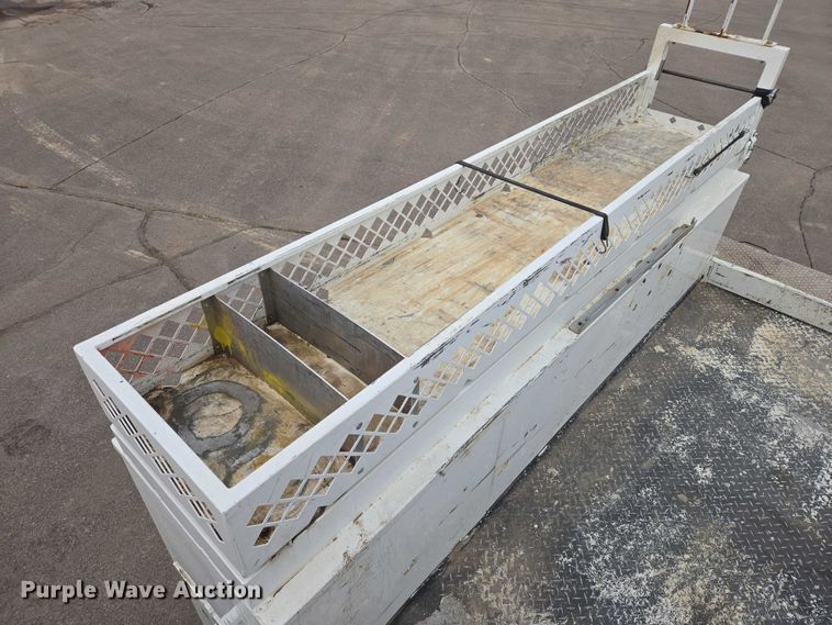 image for item EV5697 2015 Ford F550 utility / service truck