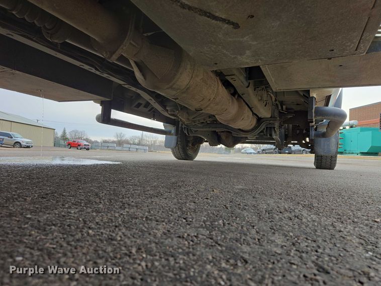 image for item EV5697 2015 Ford F550 utility / service truck