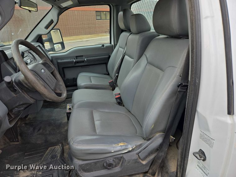 image for item EV5697 2015 Ford F550 utility / service truck