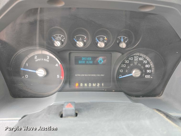 image for item EV5697 2015 Ford F550 utility / service truck