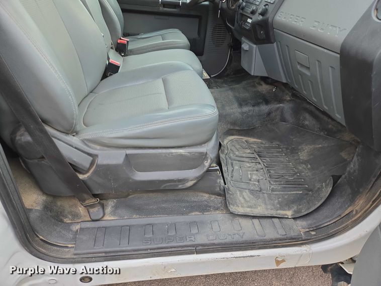 image for item EV5697 2015 Ford F550 utility / service truck