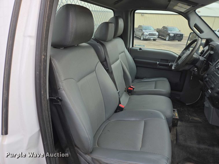 image for item EV5697 2015 Ford F550 utility / service truck