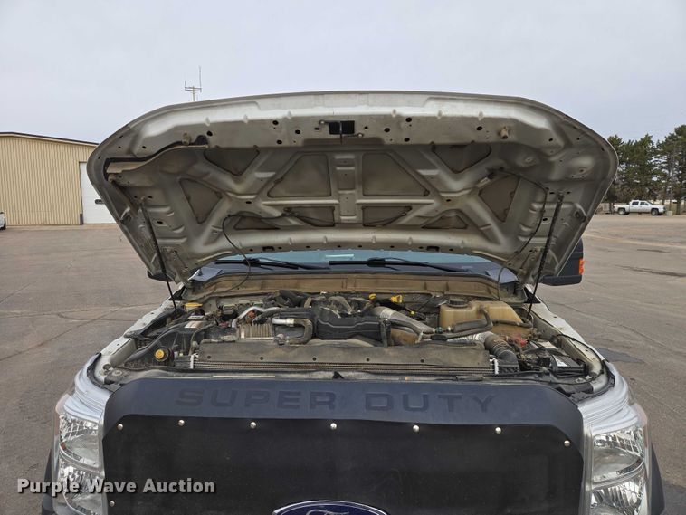 image for item EV5697 2015 Ford F550 utility / service truck