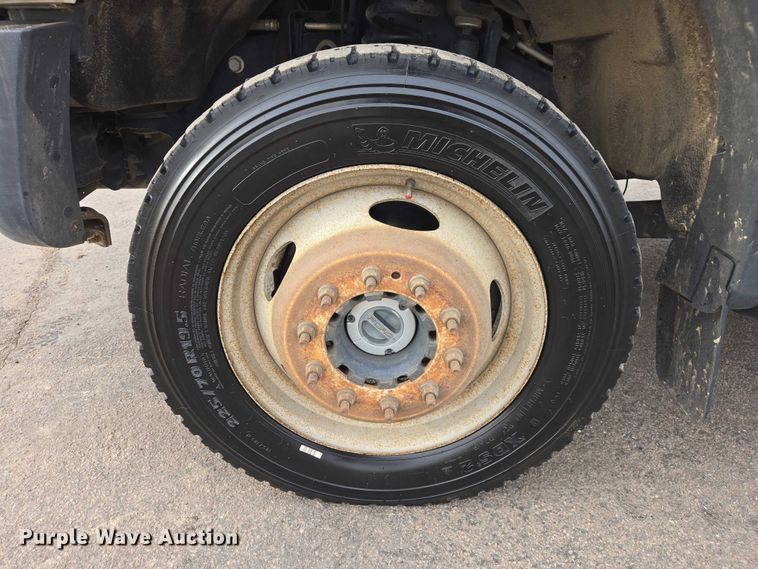 image for item EV5697 2015 Ford F550 utility / service truck