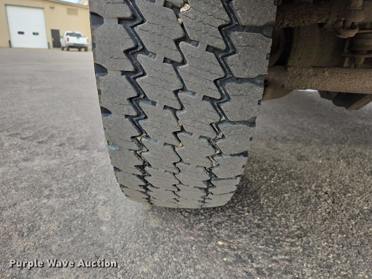 image for item EV5697 2015 Ford F550 utility / service truck