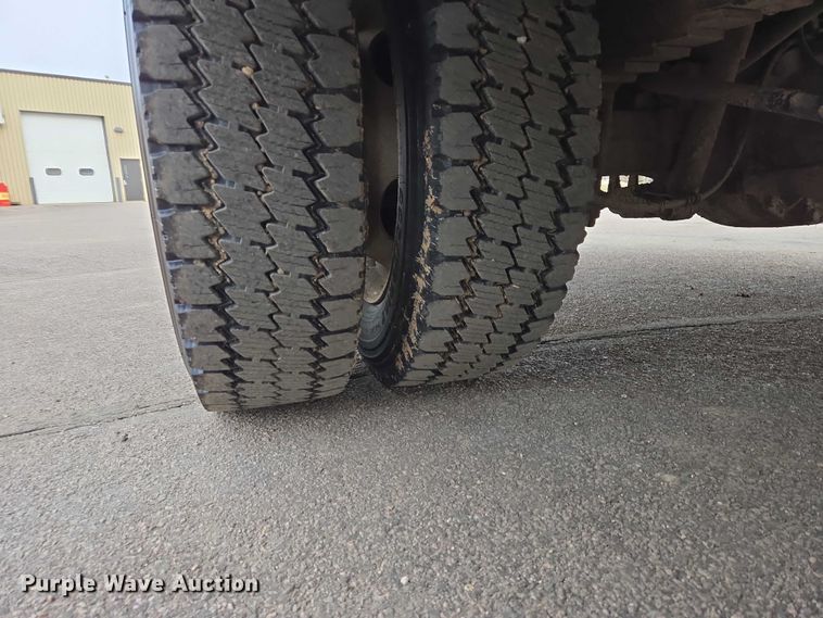 image for item EV5697 2015 Ford F550 utility / service truck