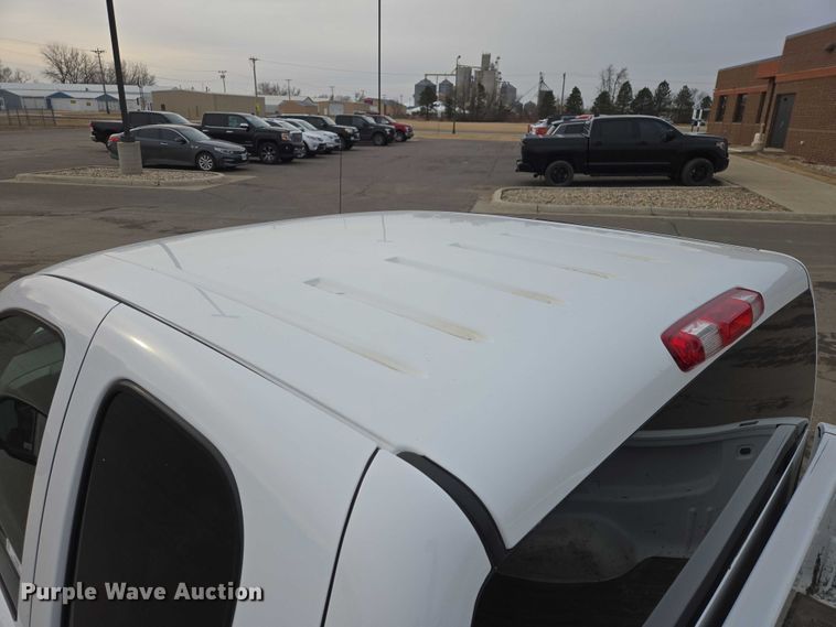 image for item EV5698 2011 Chevrolet Silverado 1500 Ext. Cab pickup truck