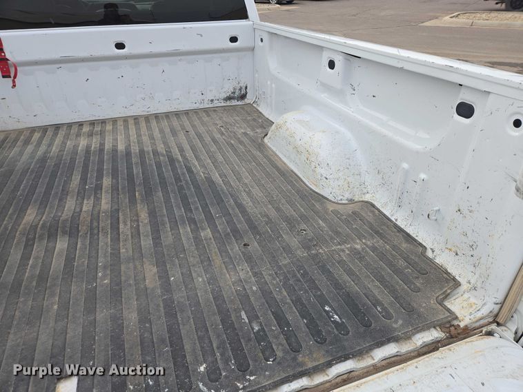 image for item EV5698 2011 Chevrolet Silverado 1500 Ext. Cab pickup truck