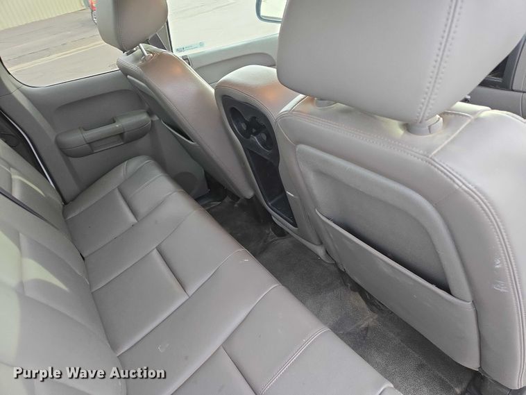 image for item EV5698 2011 Chevrolet Silverado 1500 Ext. Cab pickup truck