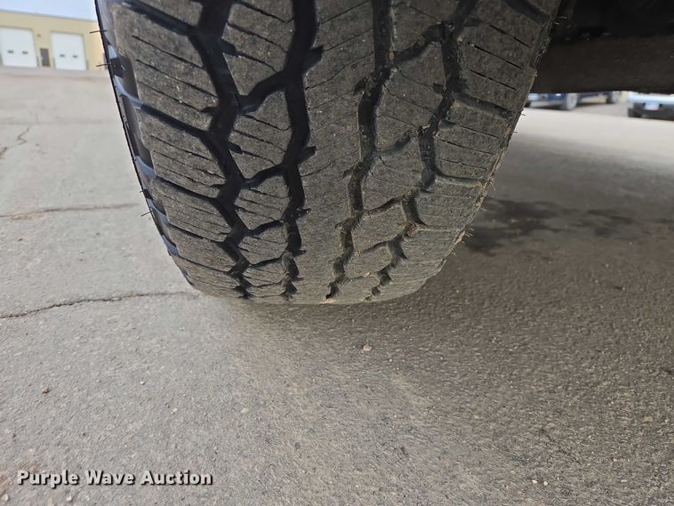 image for item EV5698 2011 Chevrolet Silverado 1500 Ext. Cab pickup truck