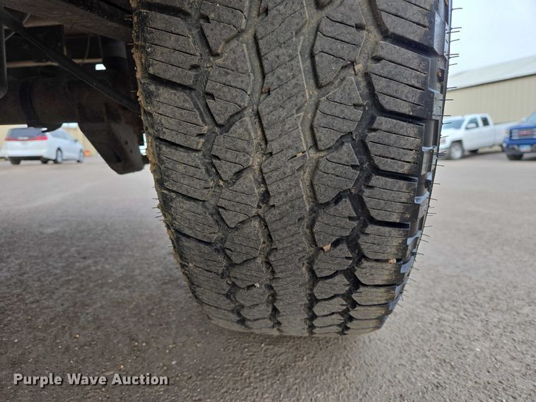 image for item EV5698 2011 Chevrolet Silverado 1500 Ext. Cab pickup truck