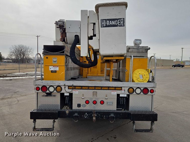 image for item EV5699 2012 International Durastar 4400 bucket truck