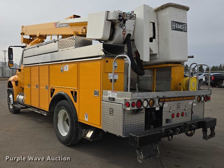 image for item EV5699 2012 International Durastar 4400 bucket truck