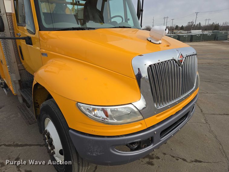 image for item EV5699 2012 International Durastar 4400 bucket truck