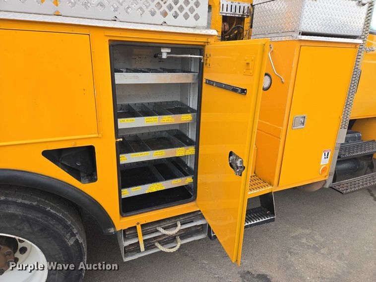 image for item EV5699 2012 International Durastar 4400 bucket truck