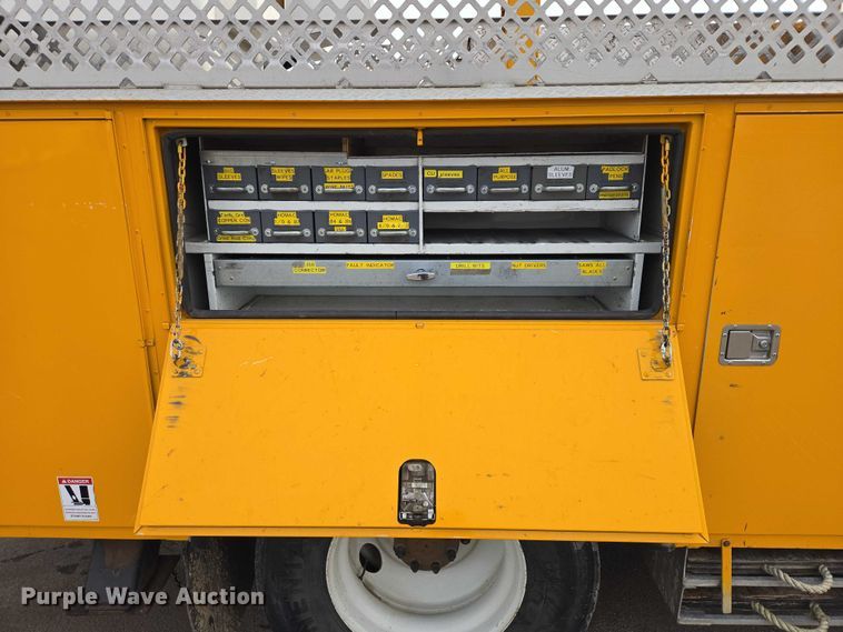 image for item EV5699 2012 International Durastar 4400 bucket truck