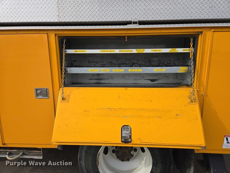 image for item EV5699 2012 International Durastar 4400 bucket truck