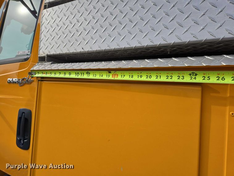 image for item EV5699 2012 International Durastar 4400 bucket truck