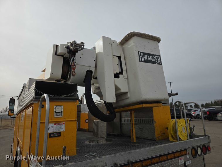 image for item EV5699 2012 International Durastar 4400 bucket truck