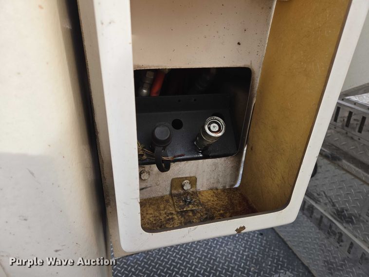 image for item EV5699 2012 International Durastar 4400 bucket truck