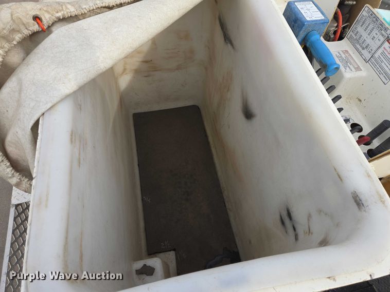 image for item EV5699 2012 International Durastar 4400 bucket truck