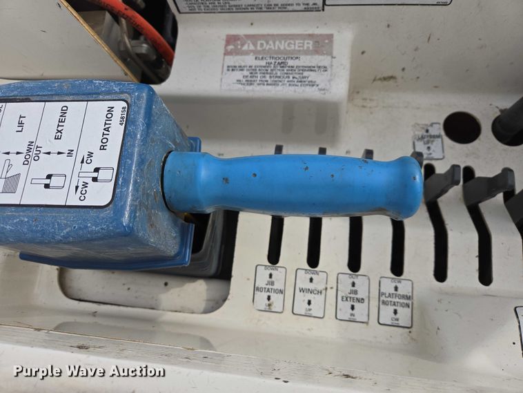 image for item EV5699 2012 International Durastar 4400 bucket truck