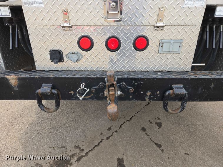 image for item EV5699 2012 International Durastar 4400 bucket truck