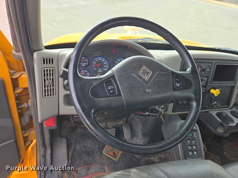 image for item EV5699 2012 International Durastar 4400 bucket truck