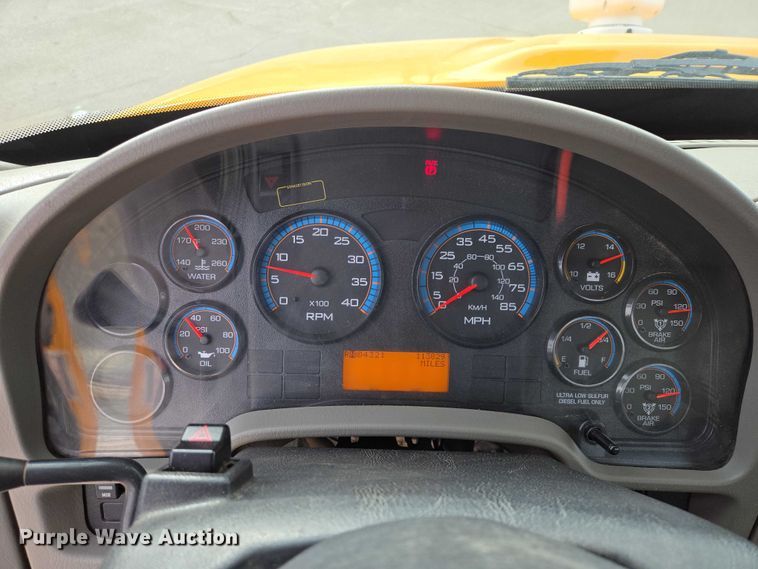 image for item EV5699 2012 International Durastar 4400 bucket truck