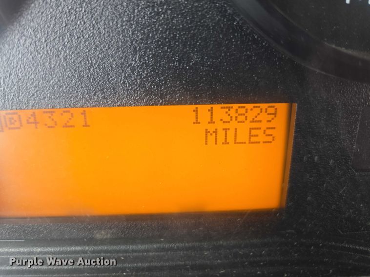 image for item EV5699 2012 International Durastar 4400 bucket truck