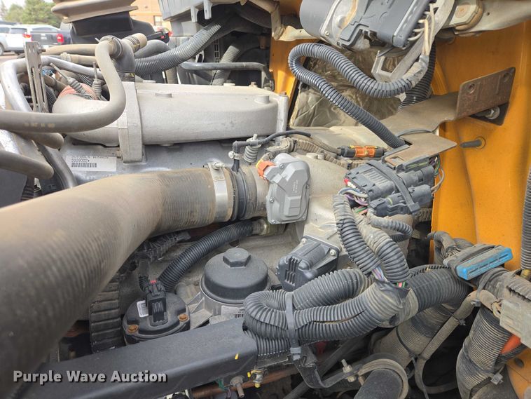 image for item EV5699 2012 International Durastar 4400 bucket truck