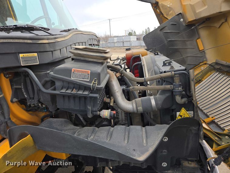 image for item EV5699 2012 International Durastar 4400 bucket truck