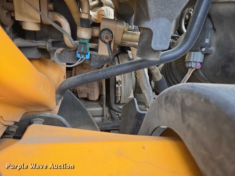 image for item EV5699 2012 International Durastar 4400 bucket truck