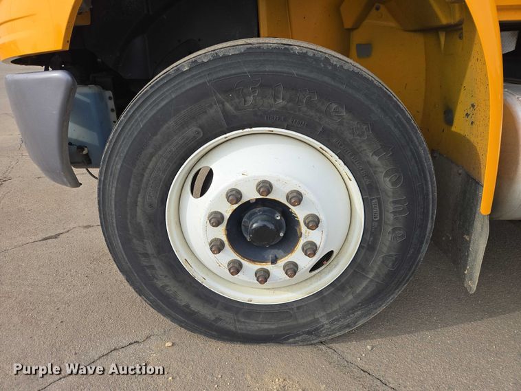 image for item EV5699 2012 International Durastar 4400 bucket truck