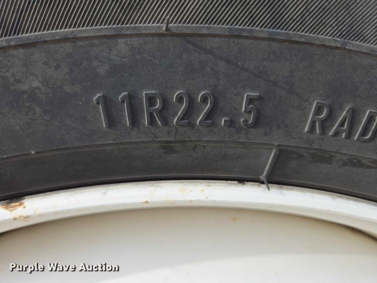 image for item EV5699 2012 International Durastar 4400 bucket truck