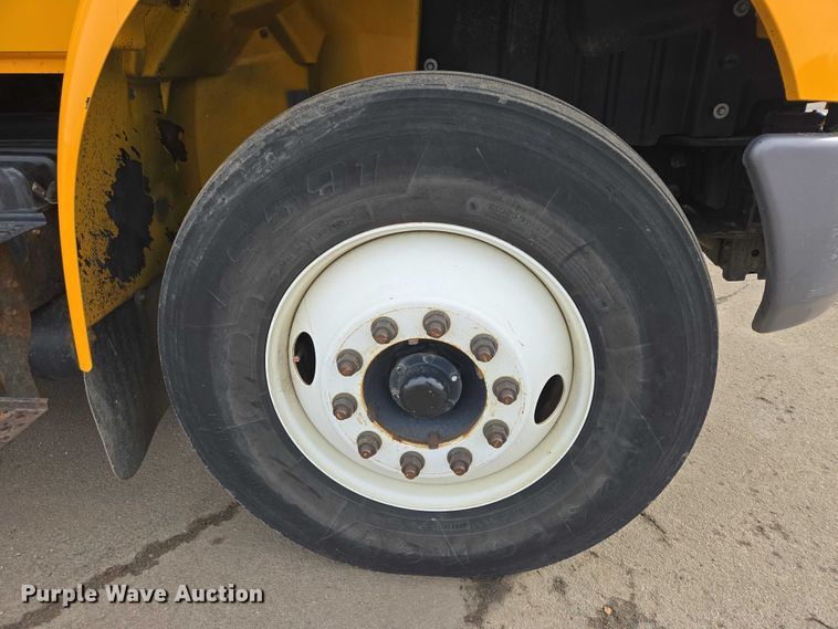 image for item EV5699 2012 International Durastar 4400 bucket truck