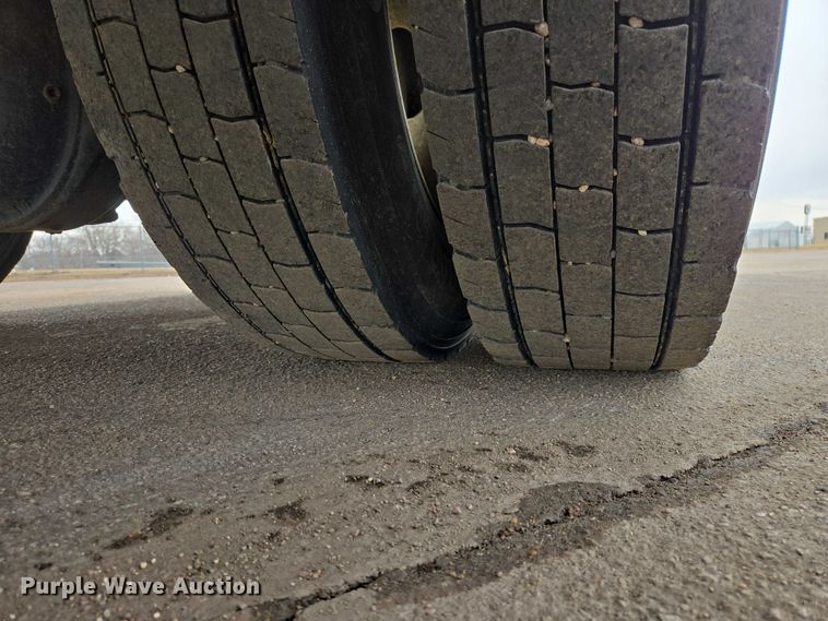 image for item EV5699 2012 International Durastar 4400 bucket truck