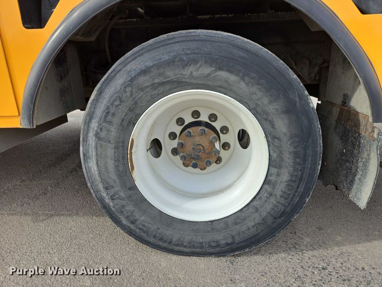 image for item EV5699 2012 International Durastar 4400 bucket truck