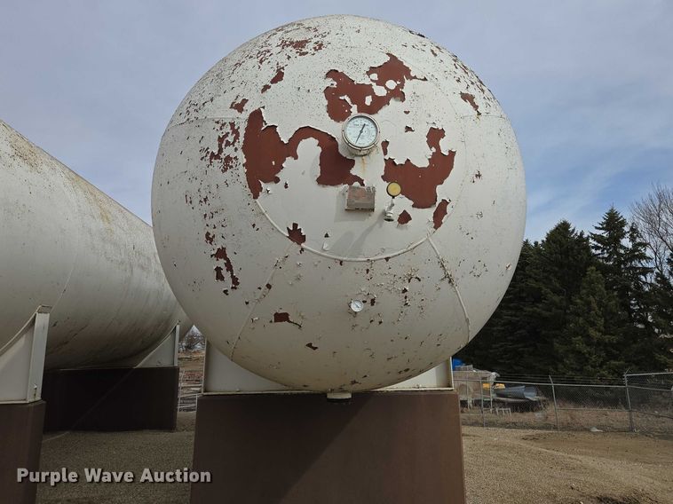 image for item EV5702 1973 Beaird propane tank