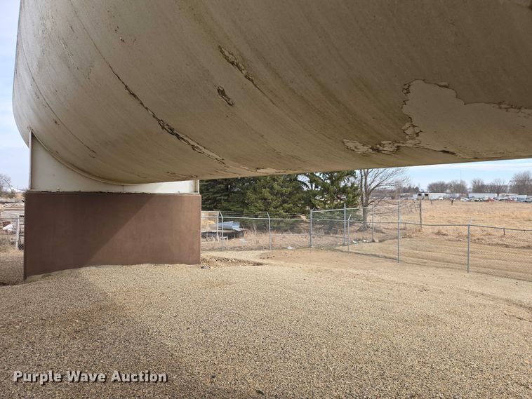 image for item EV5702 1973 Beaird propane tank