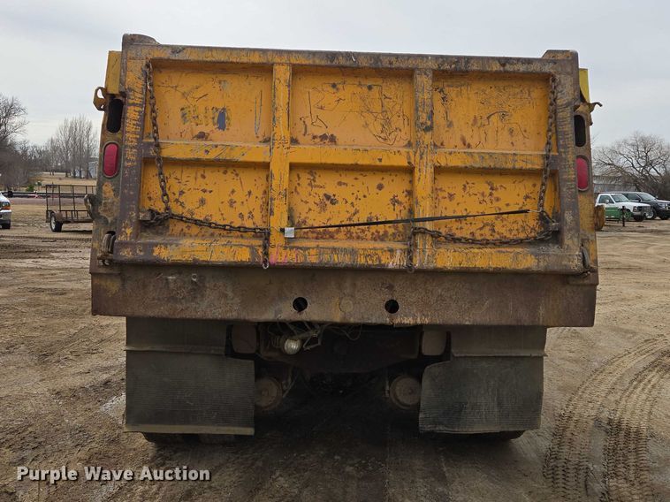 image for item EV5711 1998 International 2554 dump truck
