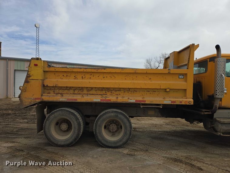 image for item EV5711 1998 International 2554 dump truck