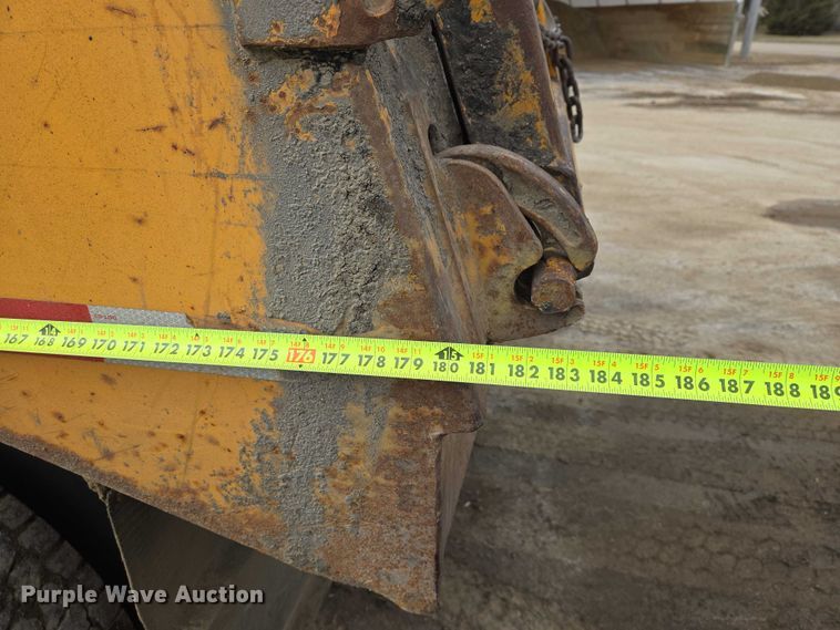 image for item EV5711 1998 International 2554 dump truck